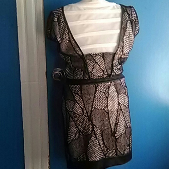 A cute teenage and woman dress - Picture 2 of 3